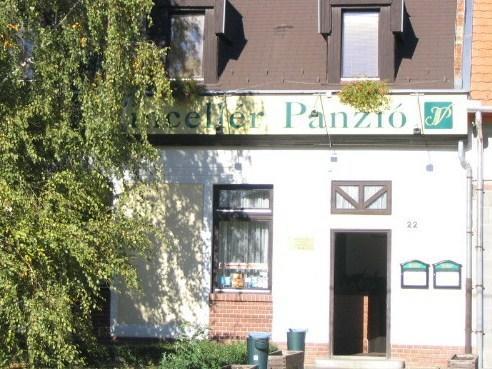 Готель Vinceller Panzio Es Etterem Дьиндьиш Екстер'єр фото